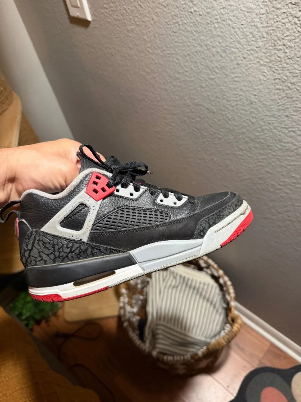 Jordan bread 4 youth size 5 gently used